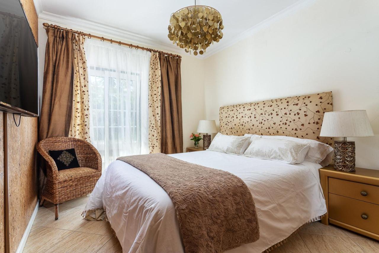 Decor N' Cozy Place For Families And Friends Guia  Exterior foto