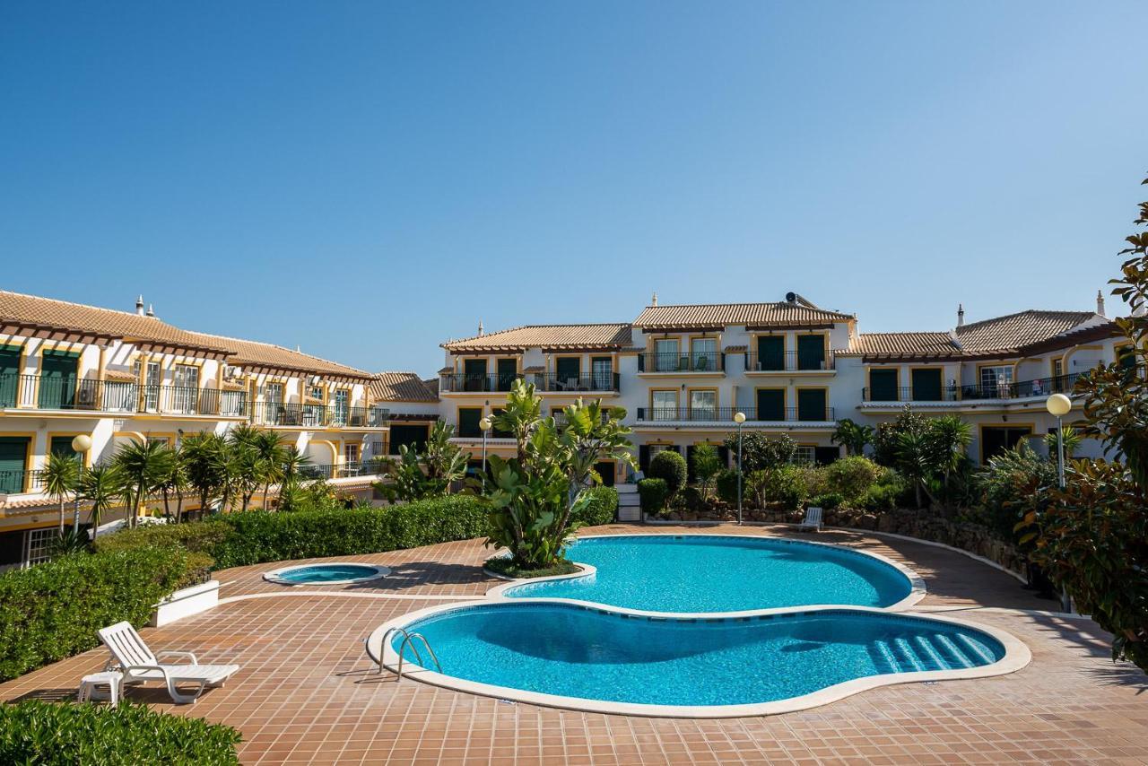 Decor N' Cozy Place For Families And Friends Guia  Exterior foto